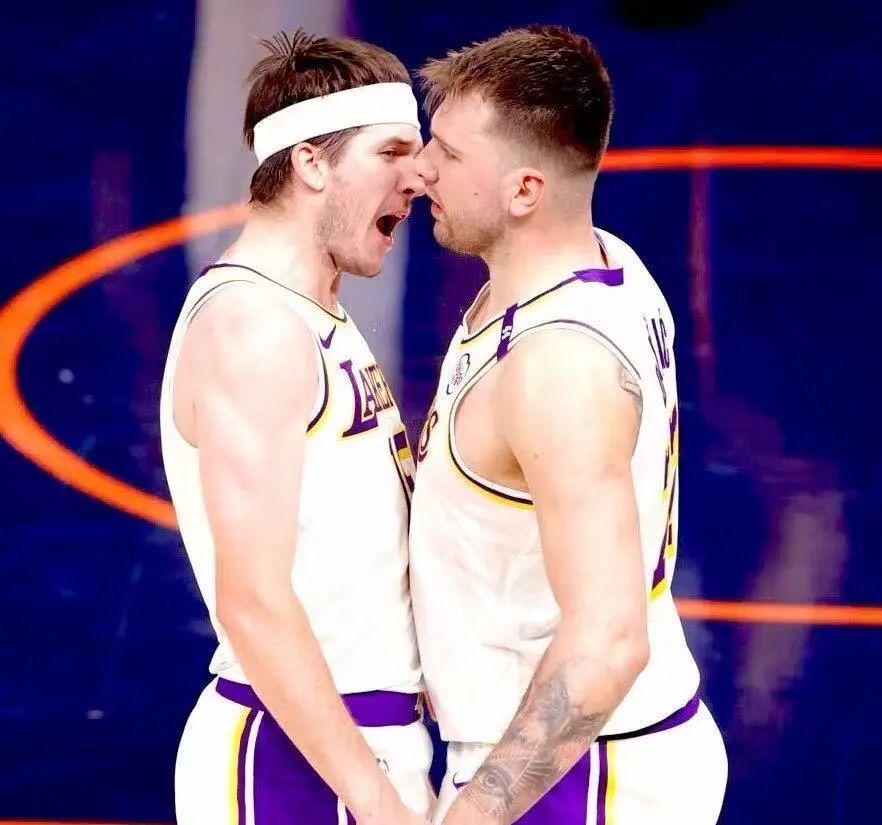 kaiyun 官网-什么？湖人要给落选秀2.4亿合同！！