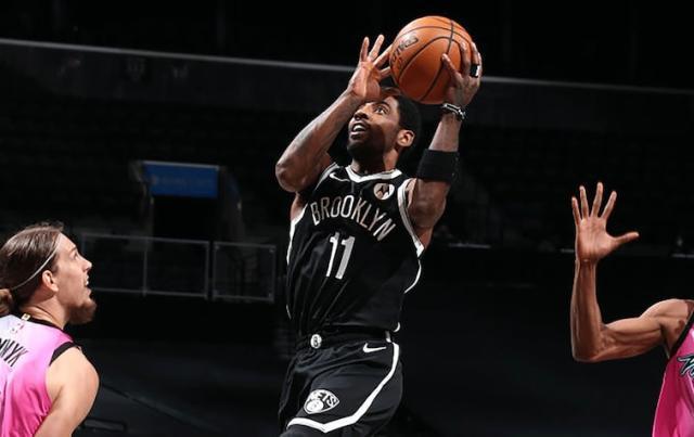 篮网三巨头终获首胜，难道哈登只能扮演“基德”了？