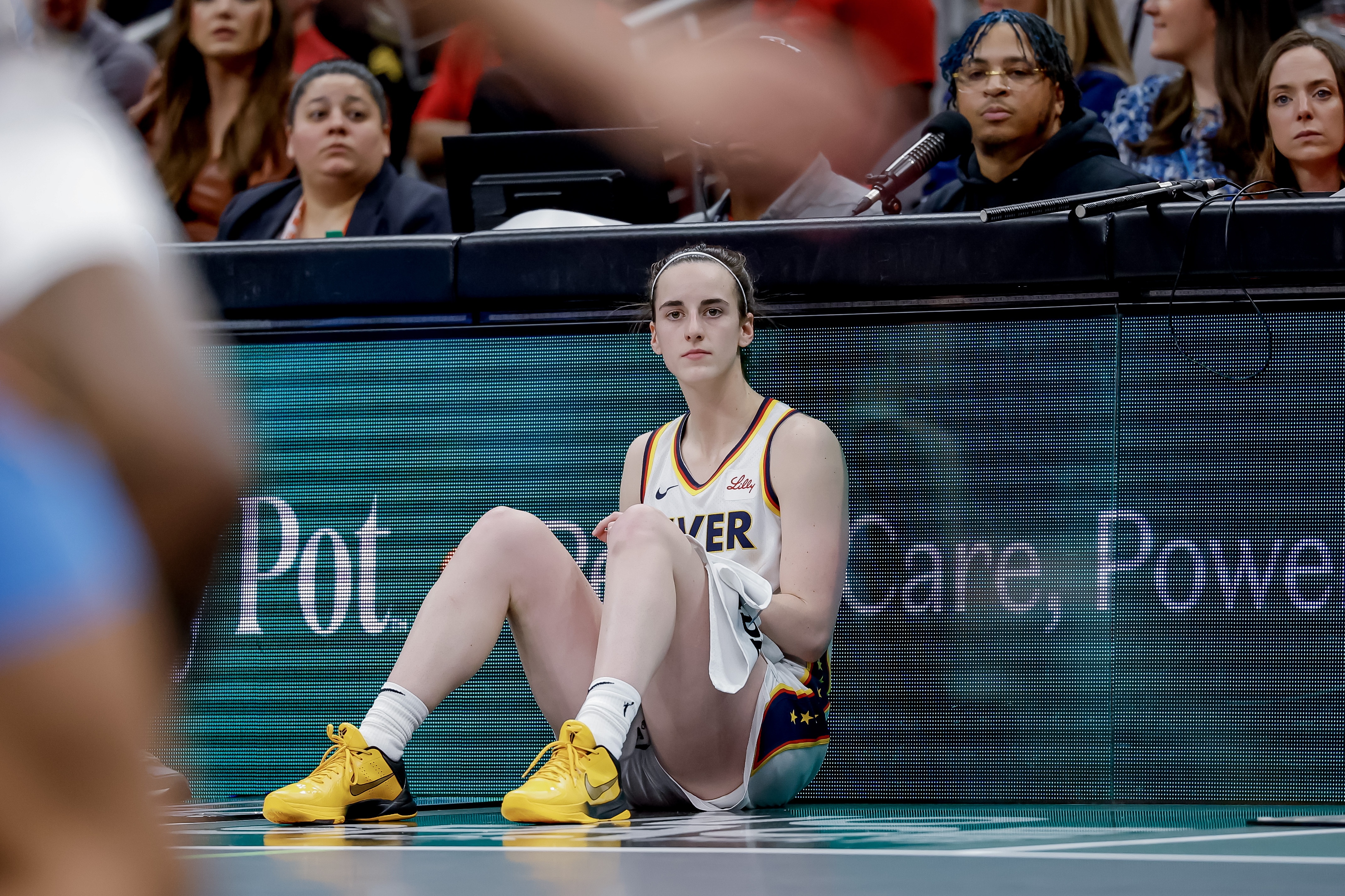 网页版登录入口-克拉克谈新劳资协议工资上涨：这为所有女子职业体育运动树立先例